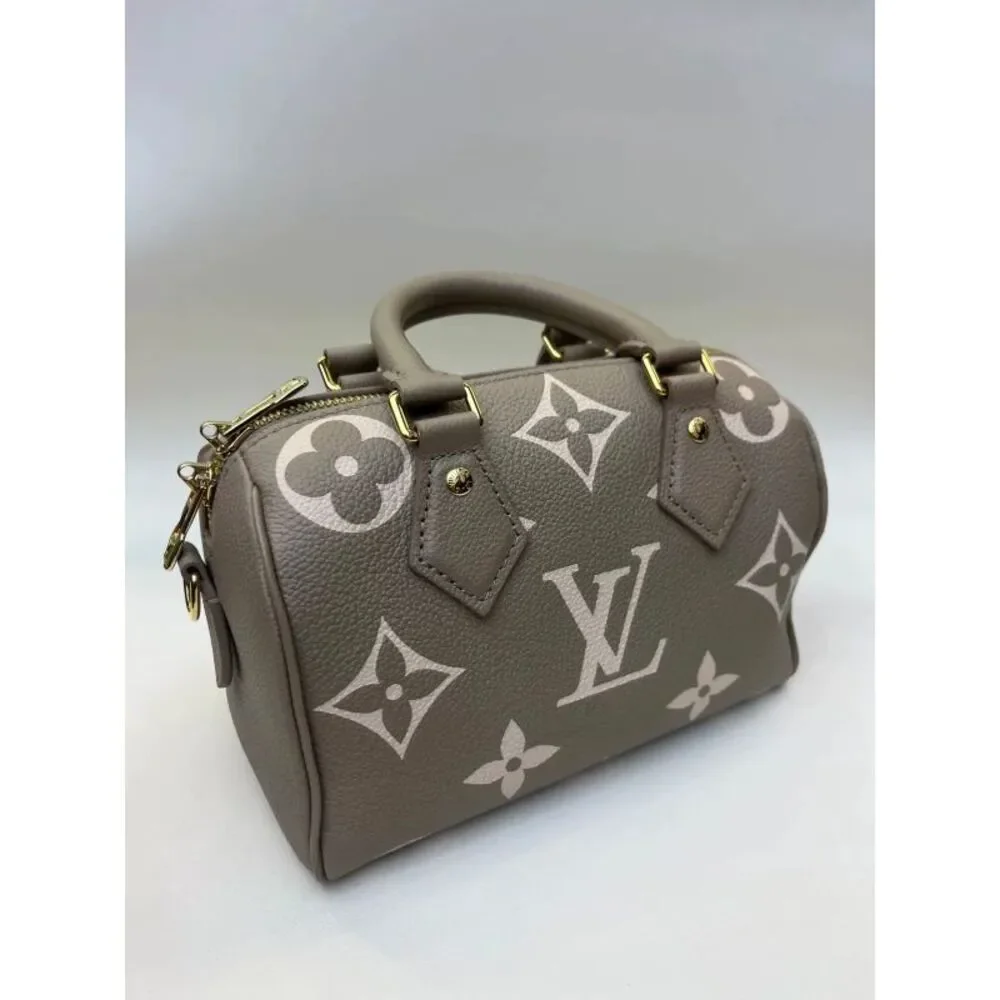 Louis Vuitton Women Pre-Loved Bag Brand New Condition